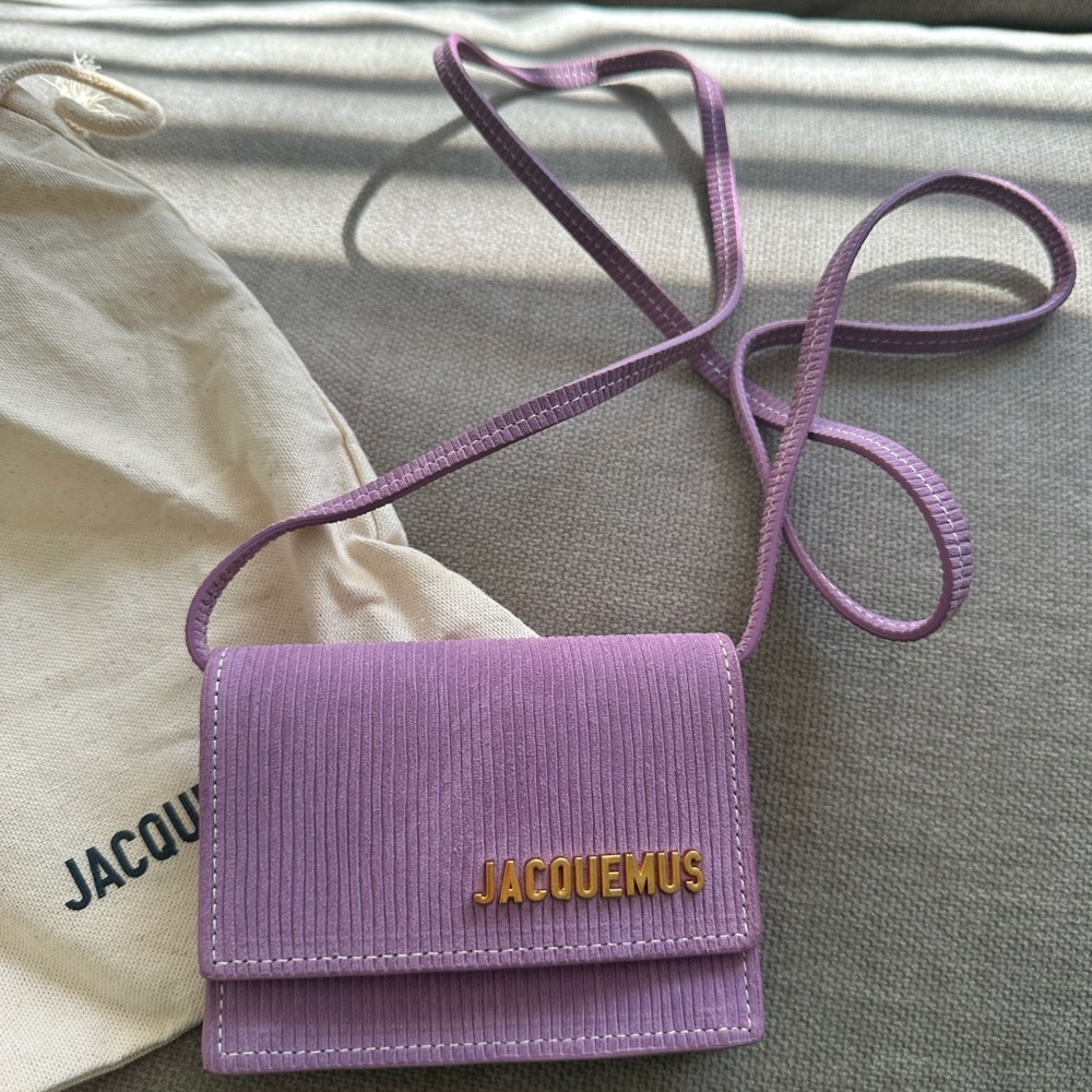 Jacquemus Le Gadjo Lavender Velvet crossbody never been worn